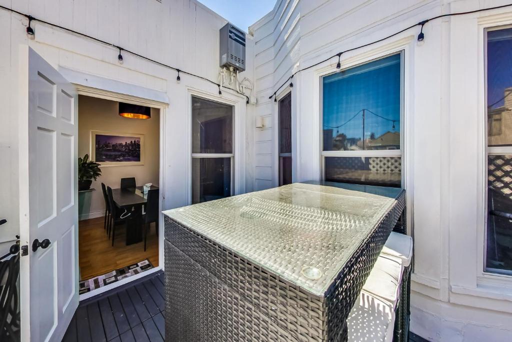 4br2ba Remodeled Home In The Heart Of The Castro!